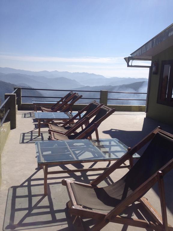 Kasar Rainbow Yoga Retreat Vila Almora Exterior foto